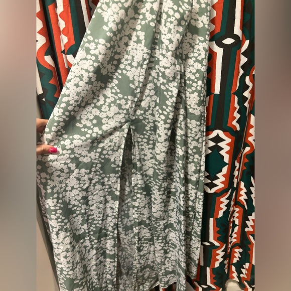 SHEIN VCAY Ditsy Floral Twist Front Split Hem Dress size large - Picture 2 of 5